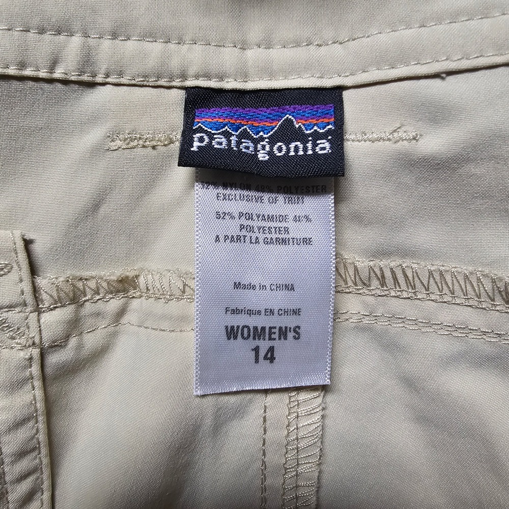 Patagonia Womens Tan Hiking Shorts Size 14 Nylon Blend Active Outdoor Travel - Picture 2 of 10